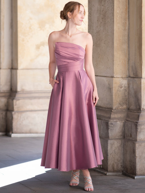 Rosa Abendkleid mit Trägerlos und A-Linie, perfekt für Ball und Gala